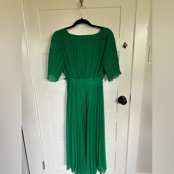 Zara pleated dress - Picture 2 of 2